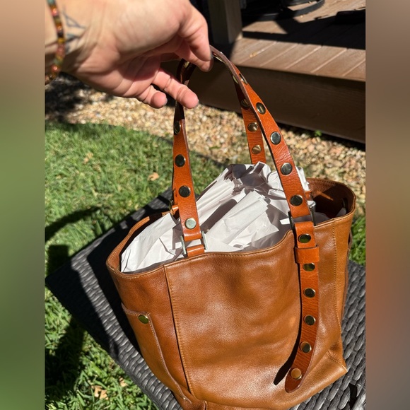 Hammitt Cognac *RARE* Bucket Bag - Picture 5 of 8